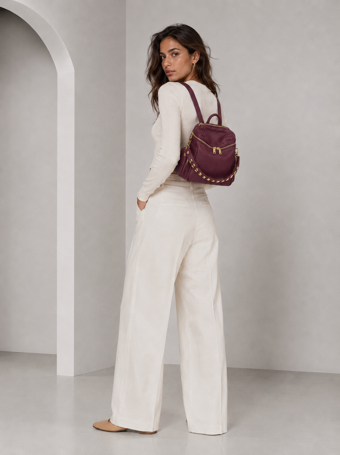 Zaino Saray Midi Amarena Pelle Martellata Oro