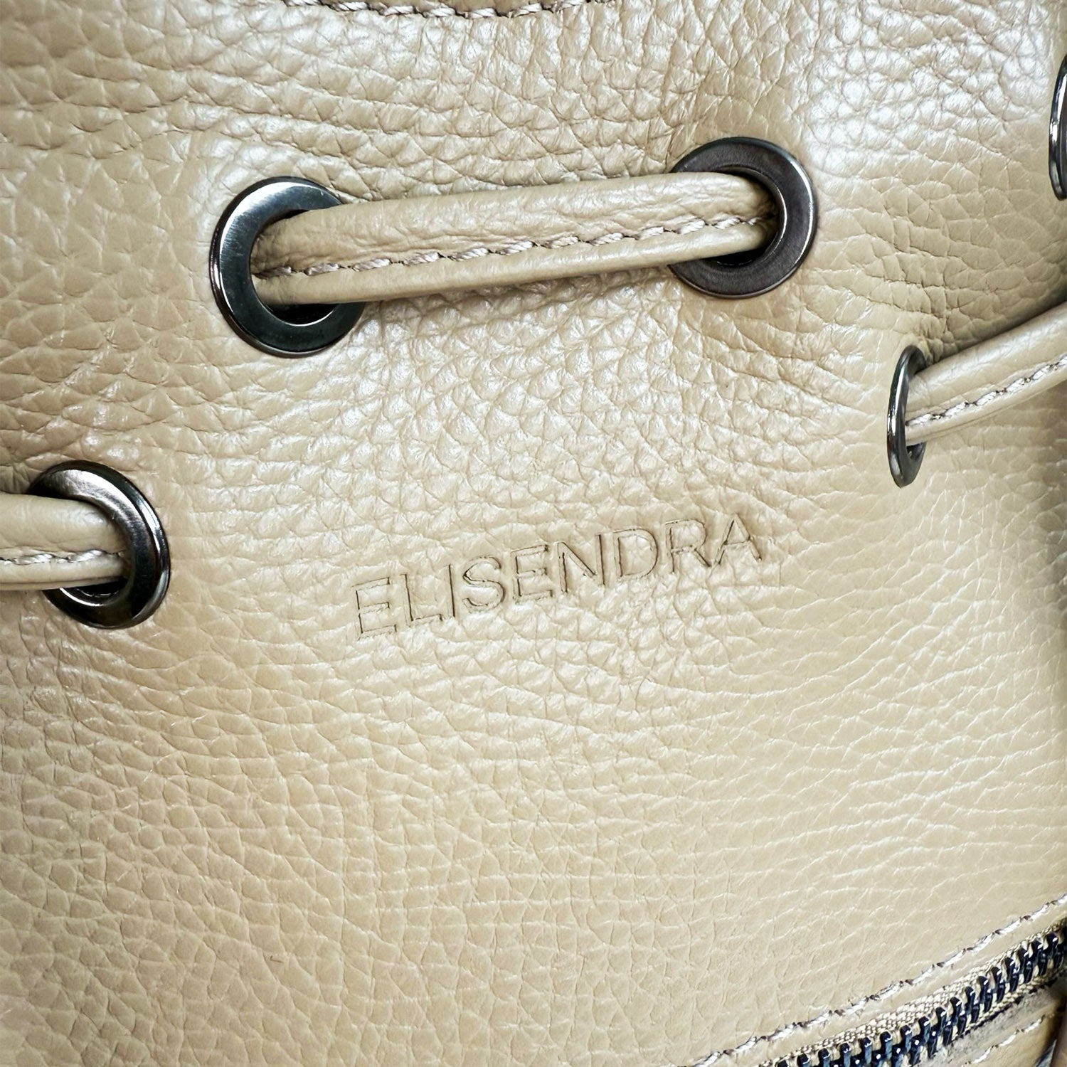 Borsa a spalla Pandora Vanilla Pelle Martellata Dark