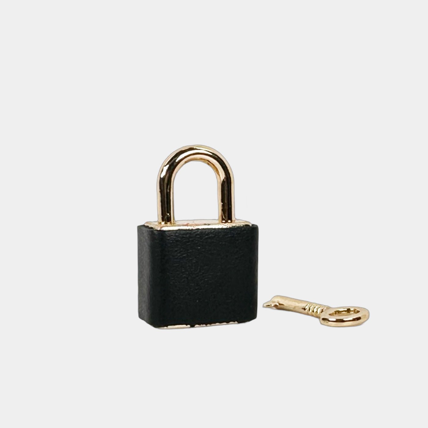 Lucchetto Nero Pelle Liscia Oro - Elisendra®
