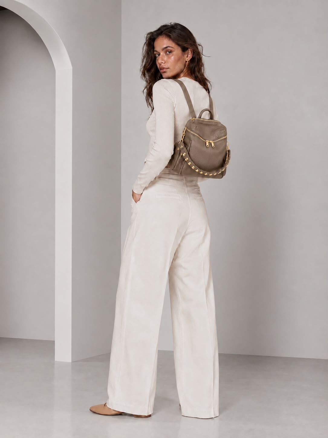 Zaino Saray Mini Tortora Pelle Martellata Oro