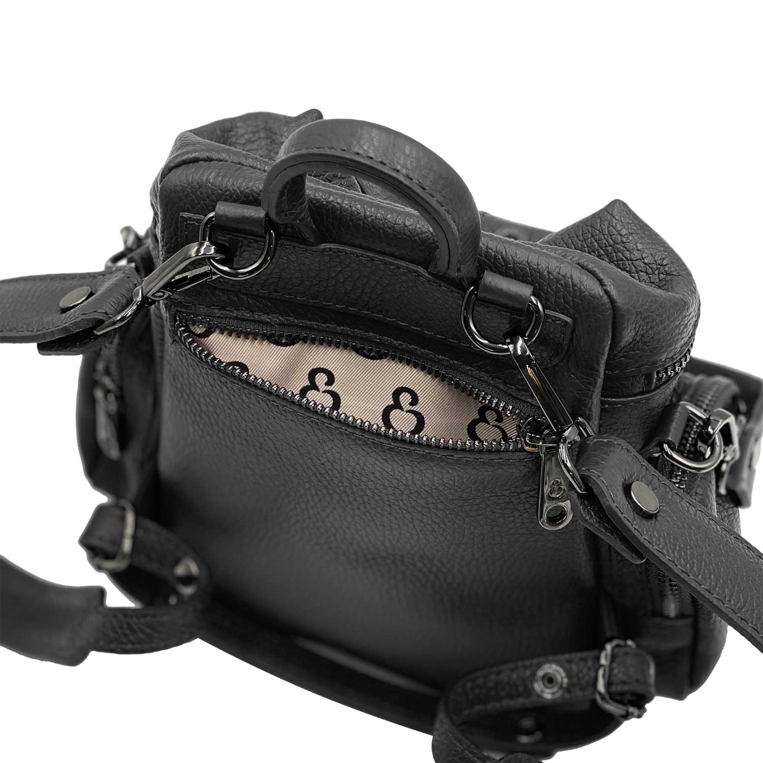 Saray Mini Nero – Zaino – Pelle Martellata – 2023